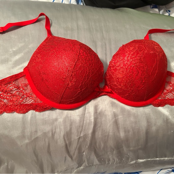 La Senza 34 B padded push up bra EUC! - Picture 1 of 4